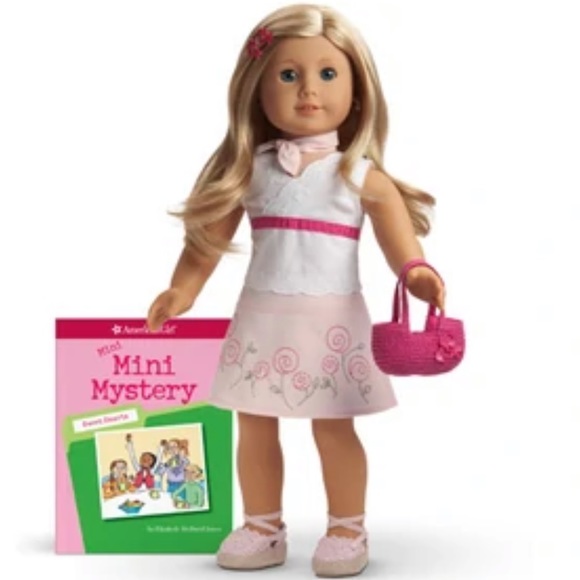 American Girl Other - Retired American Girl Sweetheart Skirt Set